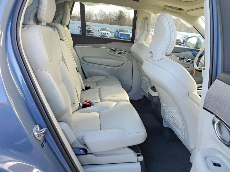 2023 VOLVO XC90 PLUS 11