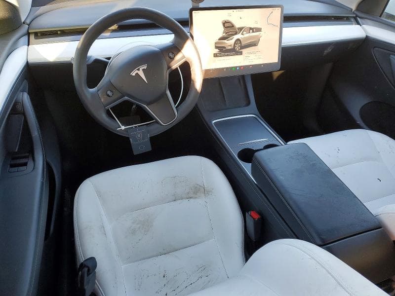 2023 TESLA MODEL Y 8