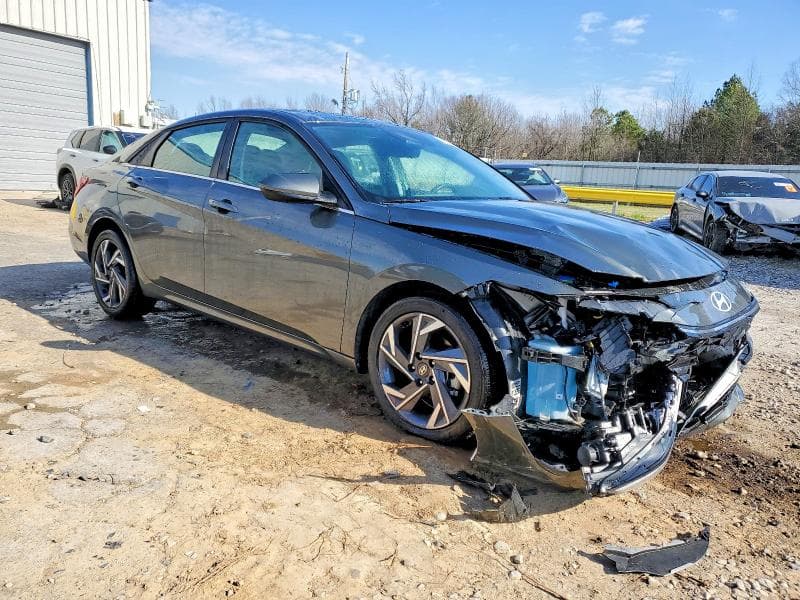 2025 HYUNDAI ELANTRA SEL 4