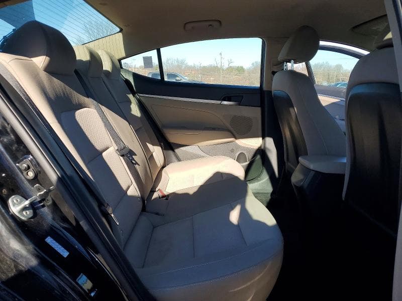 2020 HYUNDAI ELANTRA SE 10