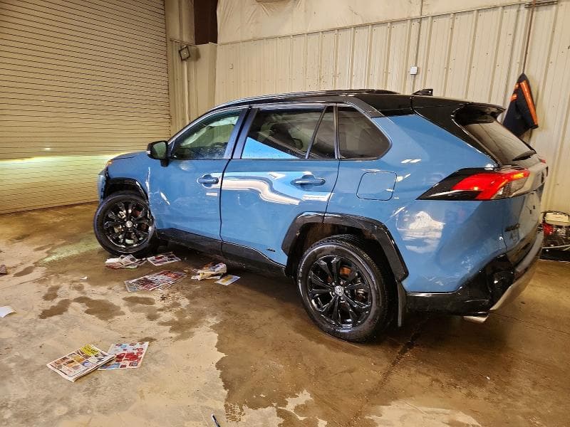 2025 TOYOTA RAV4 XSE 2