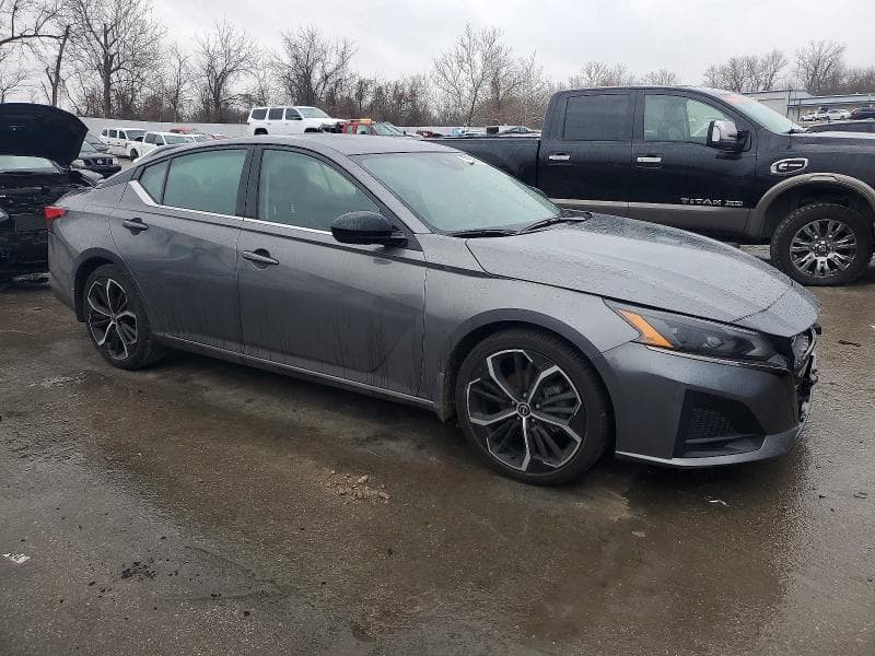 2024 NISSAN ALTIMA SR 4