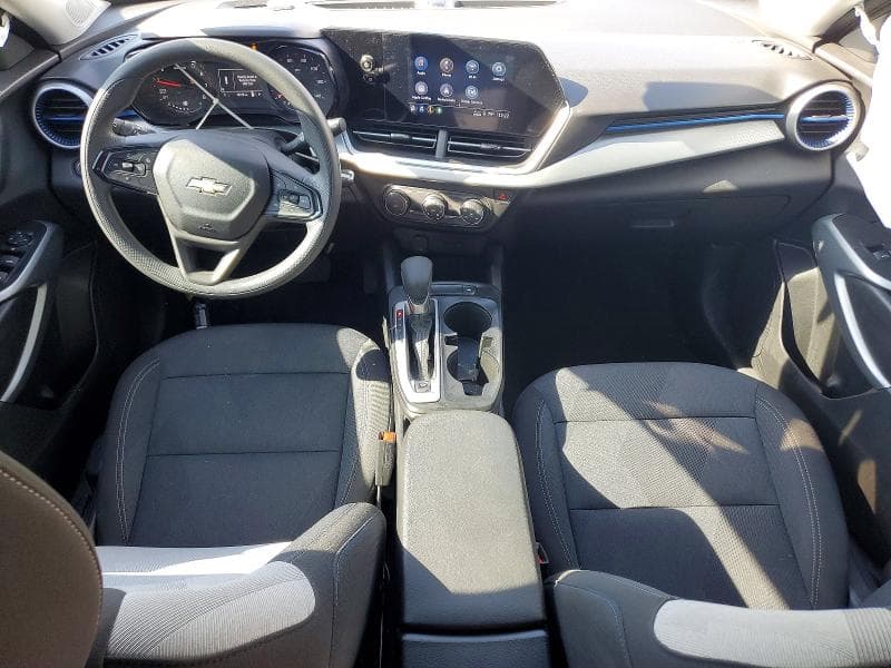 2025 CHEVROLET TRAX LS 8