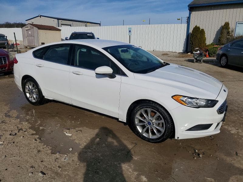2017 FORD FUSION SE 4