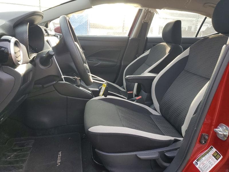 2020 NISSAN VERSA SV 7