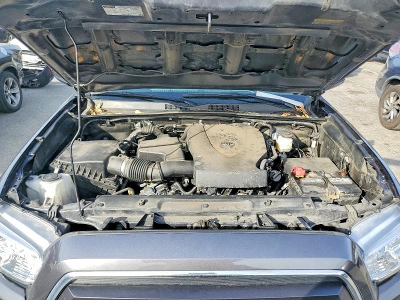 2022 TOYOTA TACOMA SR5 V6 11