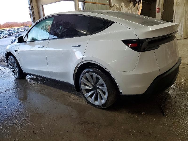 2026 TESLA MODEL Y 2