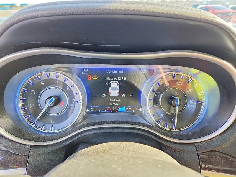 2018 CHRYSLER 300 LIMITED 9