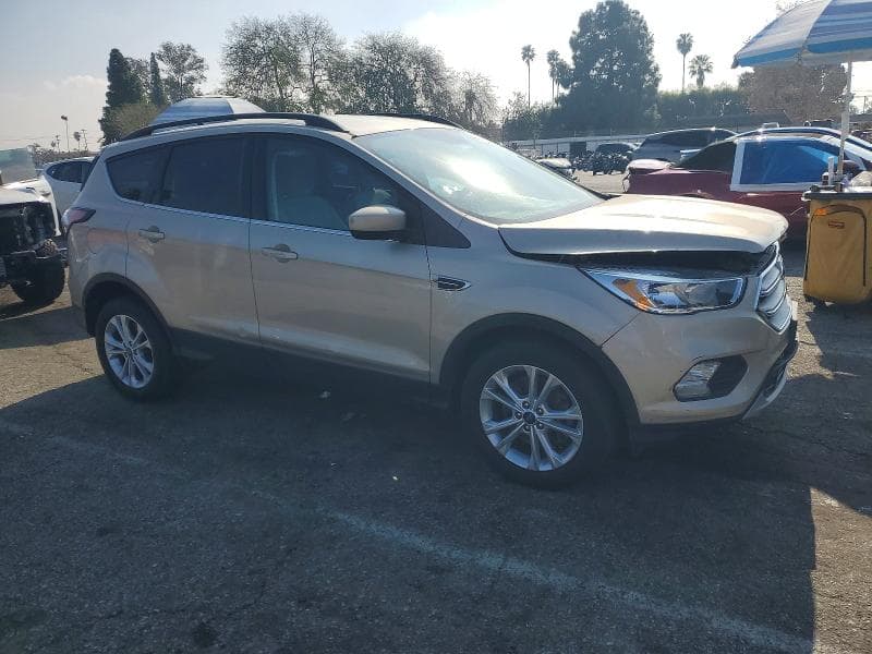 2018 FORD ESCAPE SE 4