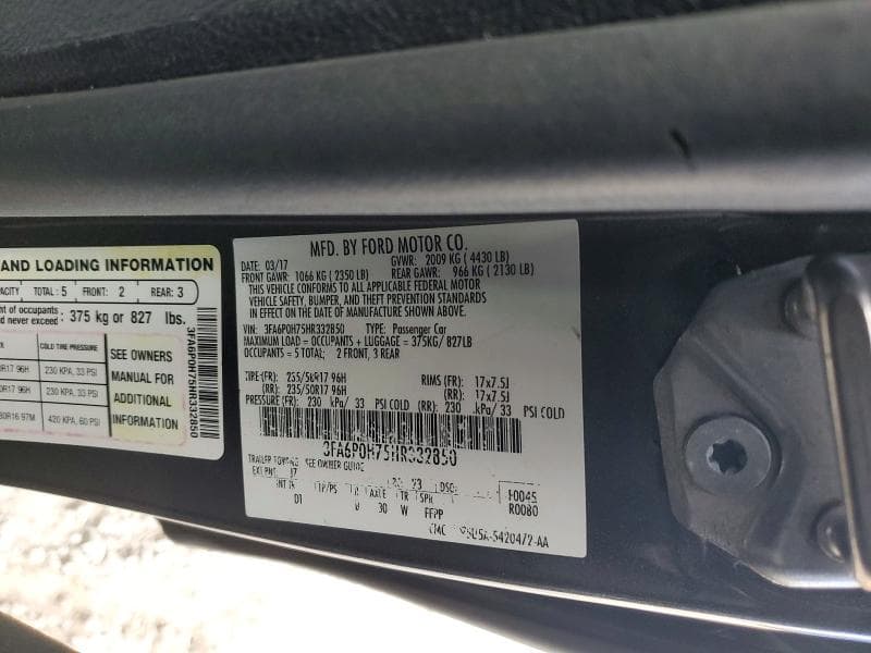 2017 FORD FUSION SE 11
