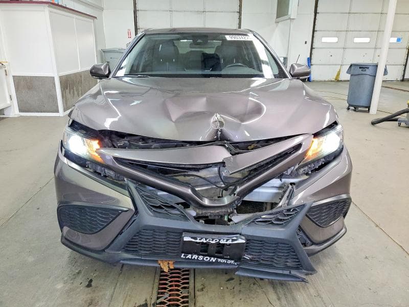 2022 TOYOTA CAMRY SE 5