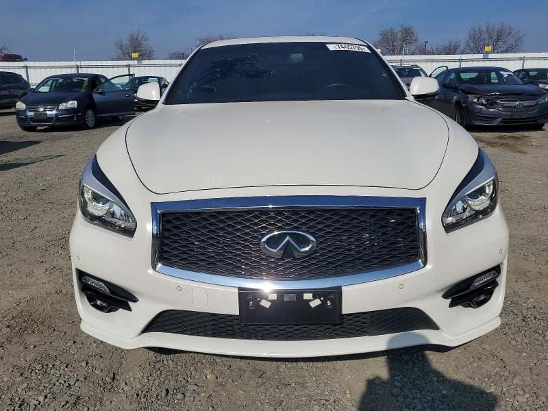 2017 INFINITI Q70 3.7 5