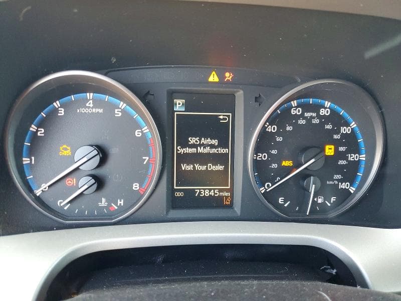 2017 TOYOTA RAV4 XLE 9