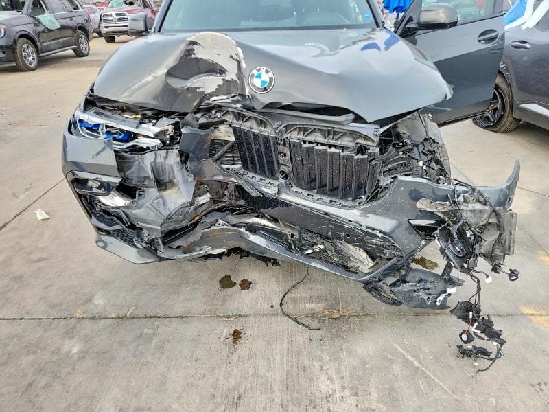 2021 BMW X7 M50I 11