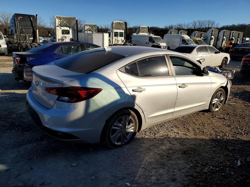 2019 HYUNDAI ELANTRA SEL 3