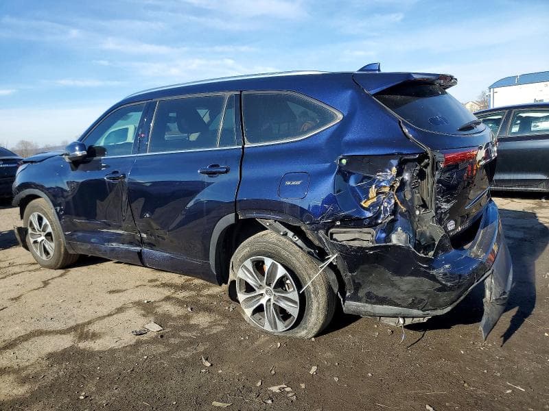 2021 TOYOTA HIGHLANDER XLE 2