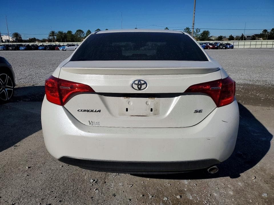 2018 TOYOTA COROLLA SE 6