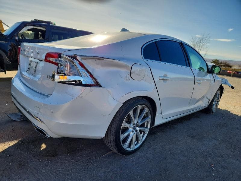 2017 VOLVO S60 PLATINUM 3