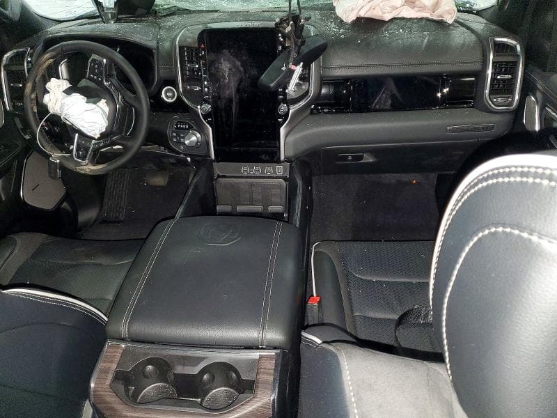 2025 RAM 1500 LARAMIE 8