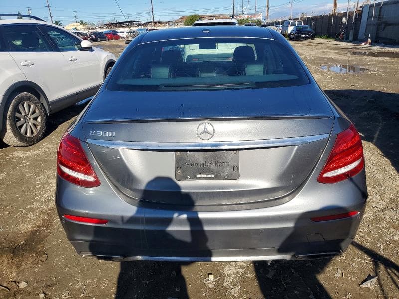 2018 MERCEDES-BENZ E 300 300 6