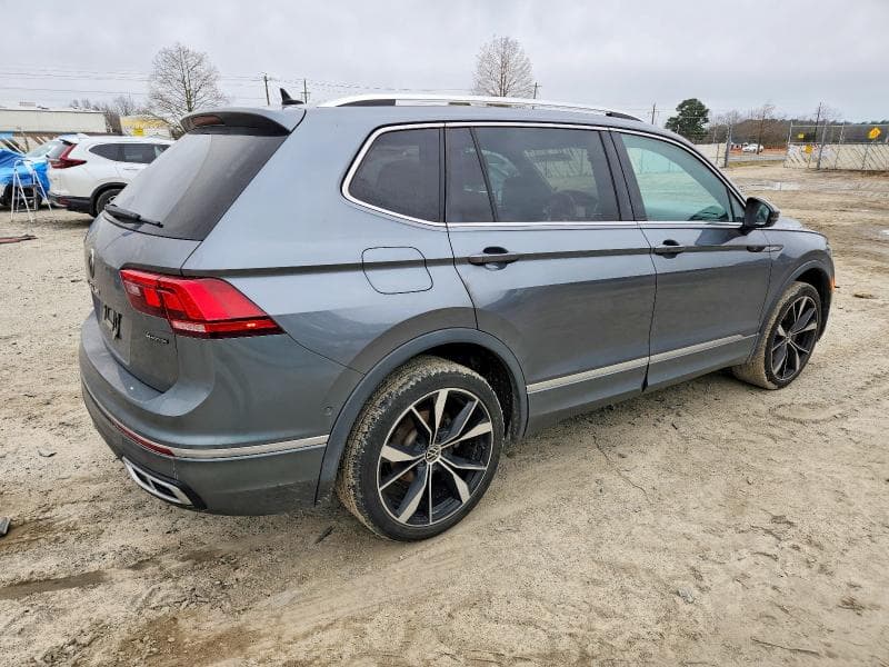 2022 VOLKSWAGEN TIGUAN SEL R-LINE 3