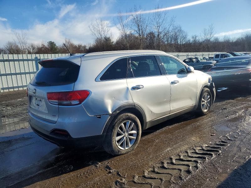 2017 KIA SORENTO LX 3