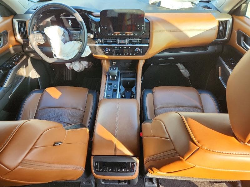 2023 NISSAN PATHFINDER PLATINUM 8