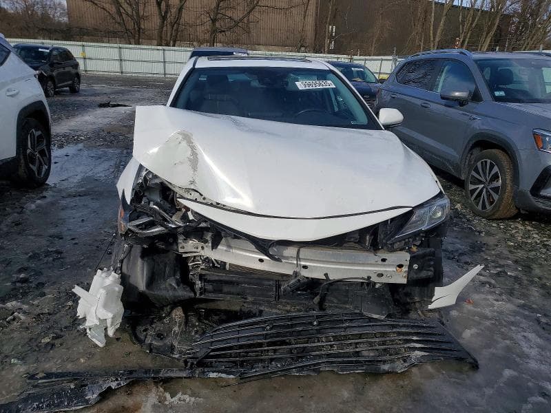 2022 TOYOTA CAMRY HYBRID LE 5