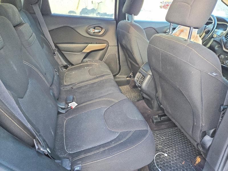 2018 JEEP CHEROKEE LATITUDE 11