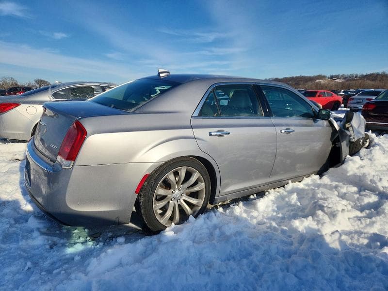 2018 CHRYSLER 300 LIMITED 3