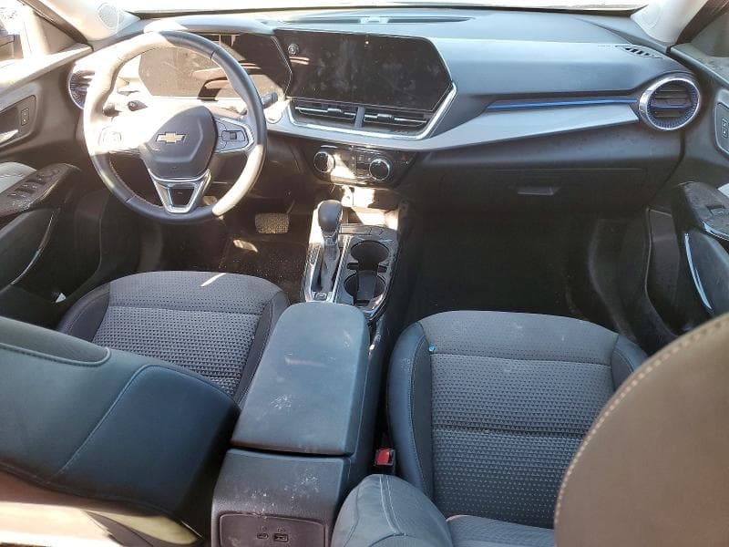 2025 CHEVROLET TRAX 1LT 8