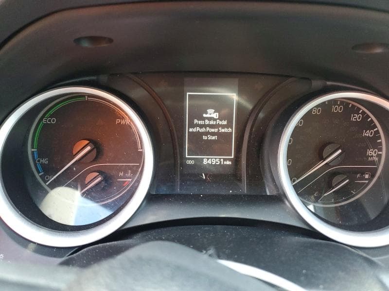 2022 TOYOTA CAMRY HYBRID LE 9
