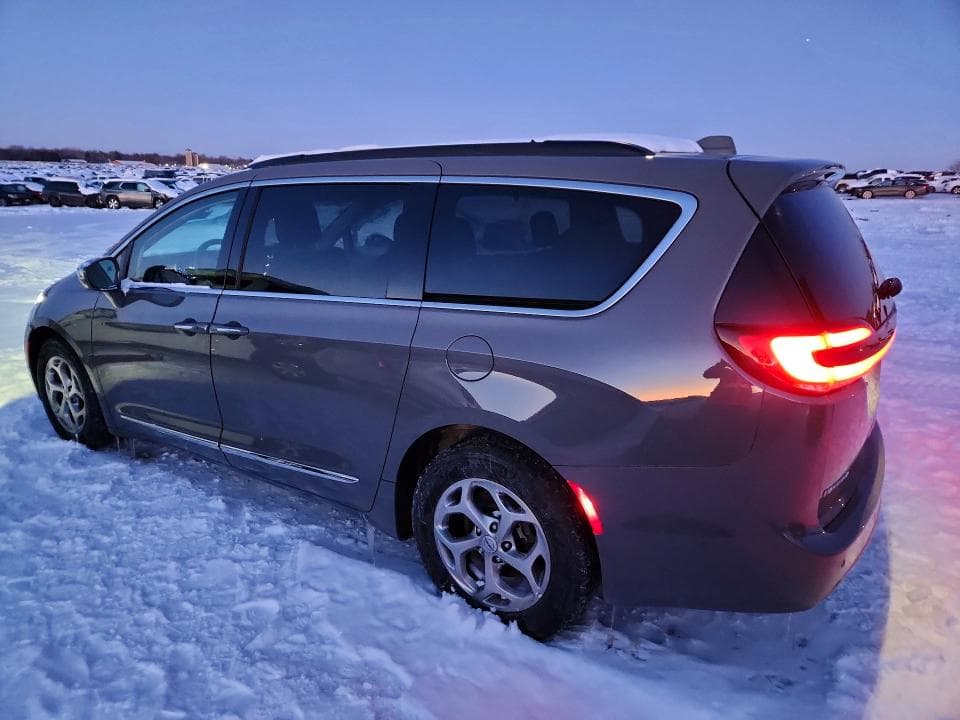 2022 CHRYSLER PACIFICA LIMITED 2