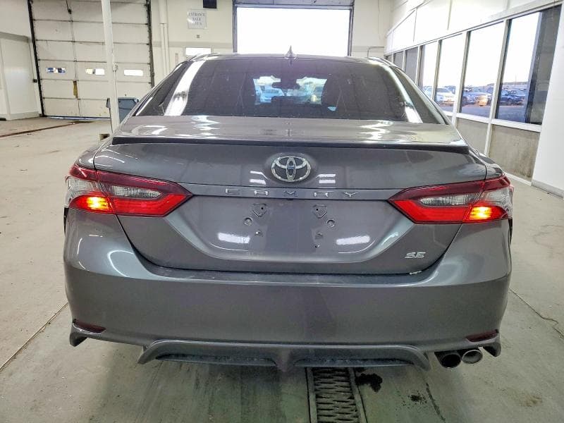 2022 TOYOTA CAMRY SE 6