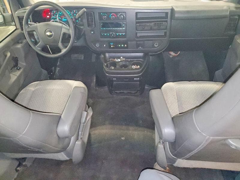 2017 CHEVROLET EXPRESS G3500 LT 8