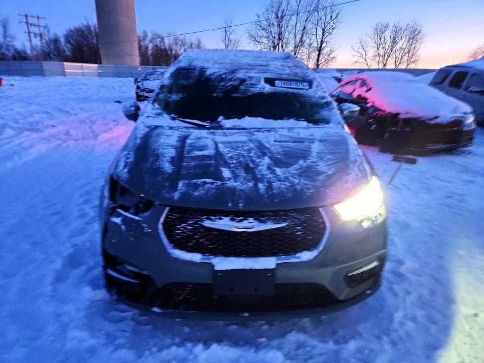 2022 CHRYSLER PACIFICA LIMITED 5