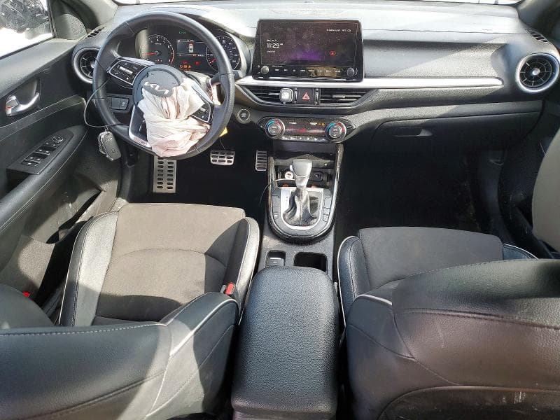 2024 KIA FORTE GT LINE 8