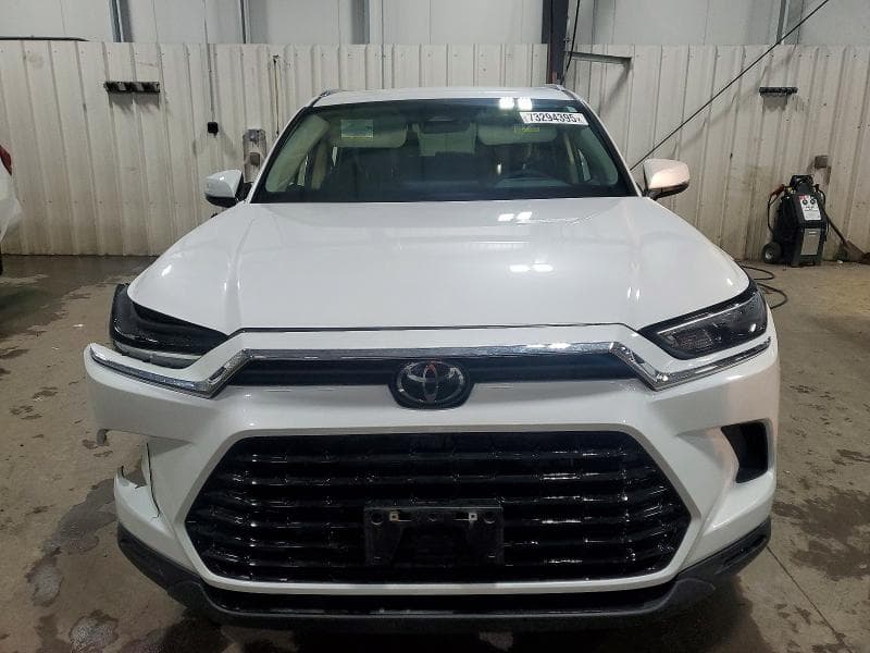 2024 TOYOTA GRAND HIGHLANDER XLE 5