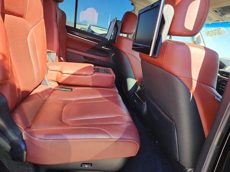 2017 LEXUS LX 570 BASE 11