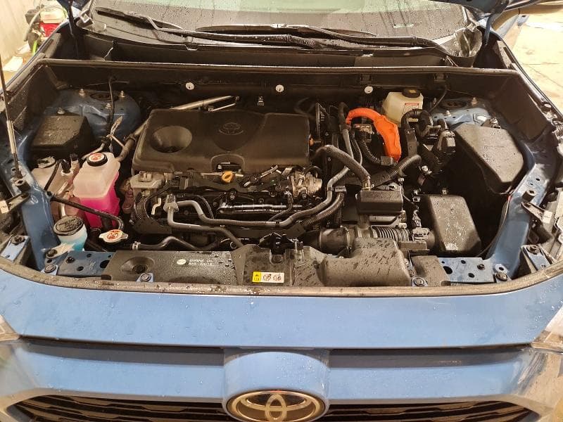 2025 TOYOTA RAV4 XSE 12
