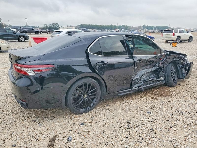 2022 TOYOTA CAMRY XSE 3