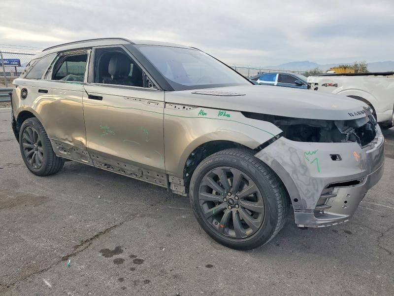 2018 LAND ROVER RANGE ROVER VELAR R-DYNAMIC SE 4