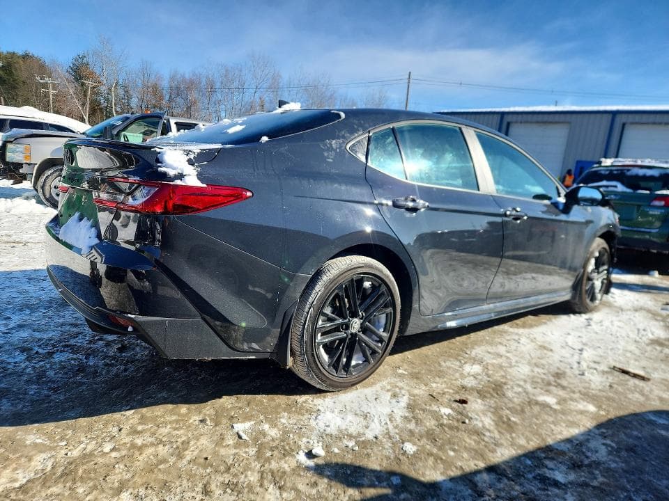 2025 TOYOTA CAMRY SE 3