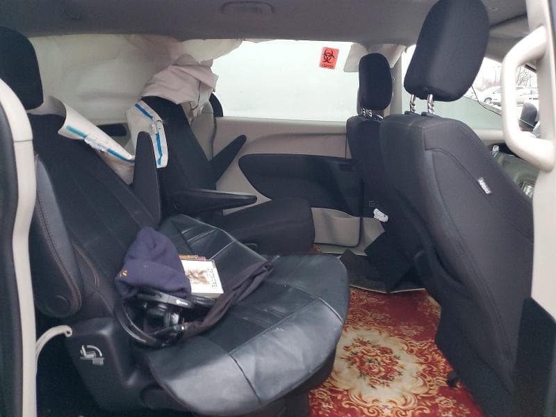 2018 CHRYSLER PACIFICA LX 11