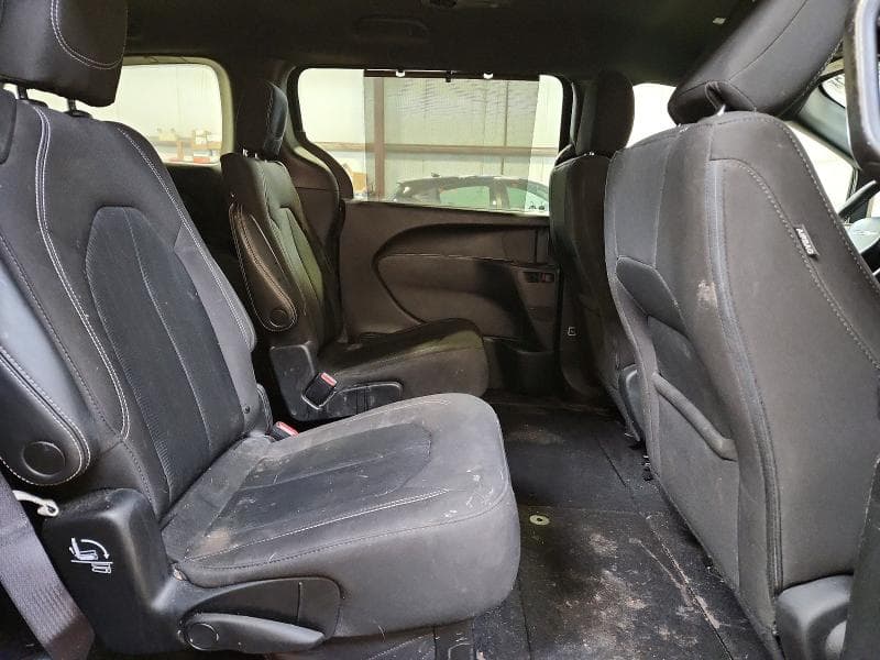2022 CHRYSLER PACIFICA TOURING 11