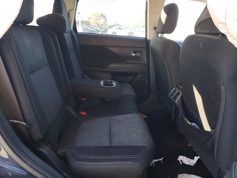2019 MITSUBISHI OUTLANDER ES 11