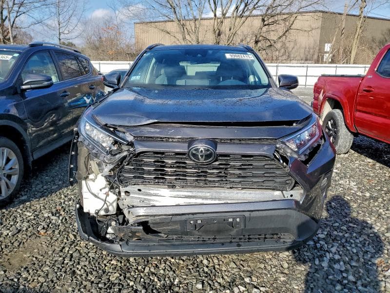 2021 TOYOTA RAV4 XLE 5