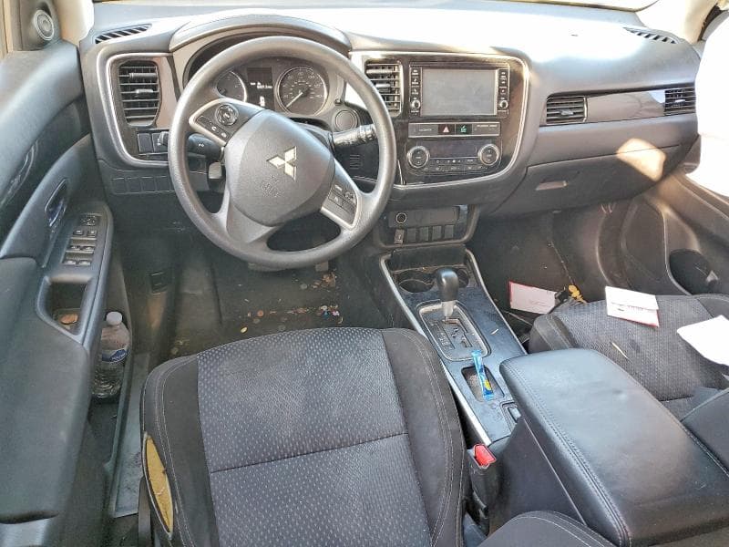 2019 MITSUBISHI OUTLANDER ES 8