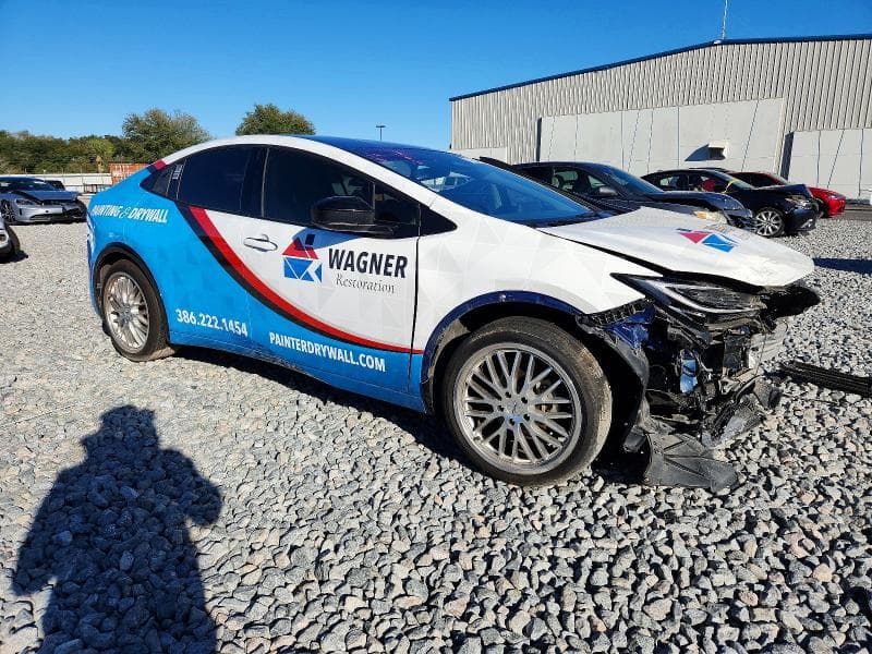 2024 TOYOTA PRIUS XLE 4