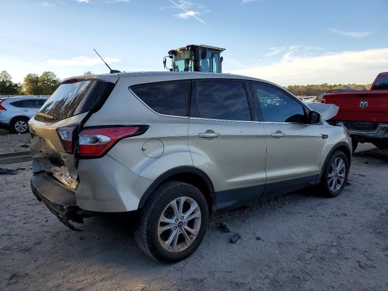 2017 FORD ESCAPE SE 3